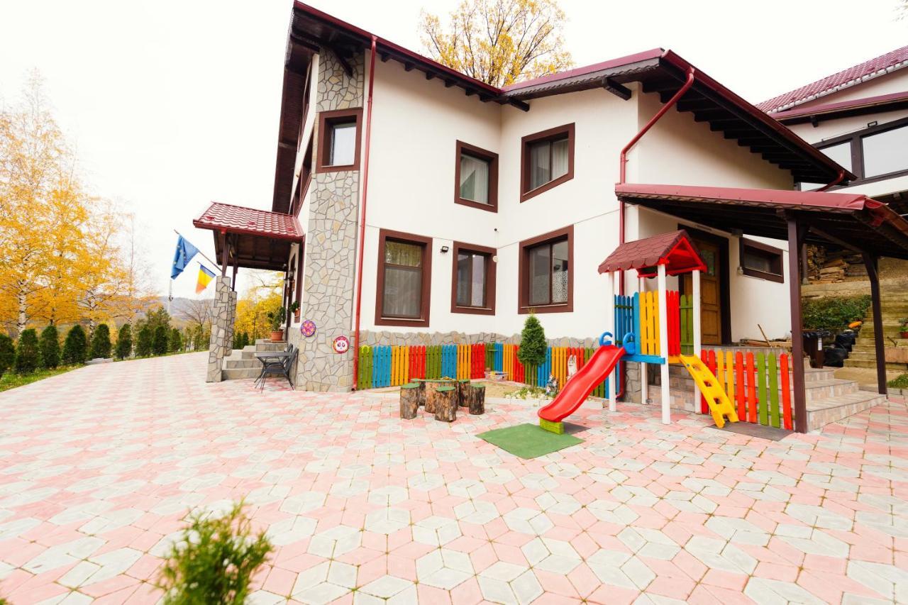 Hotel Stejarul Lui Andrei Izvoarele  Zewnętrze zdjęcie