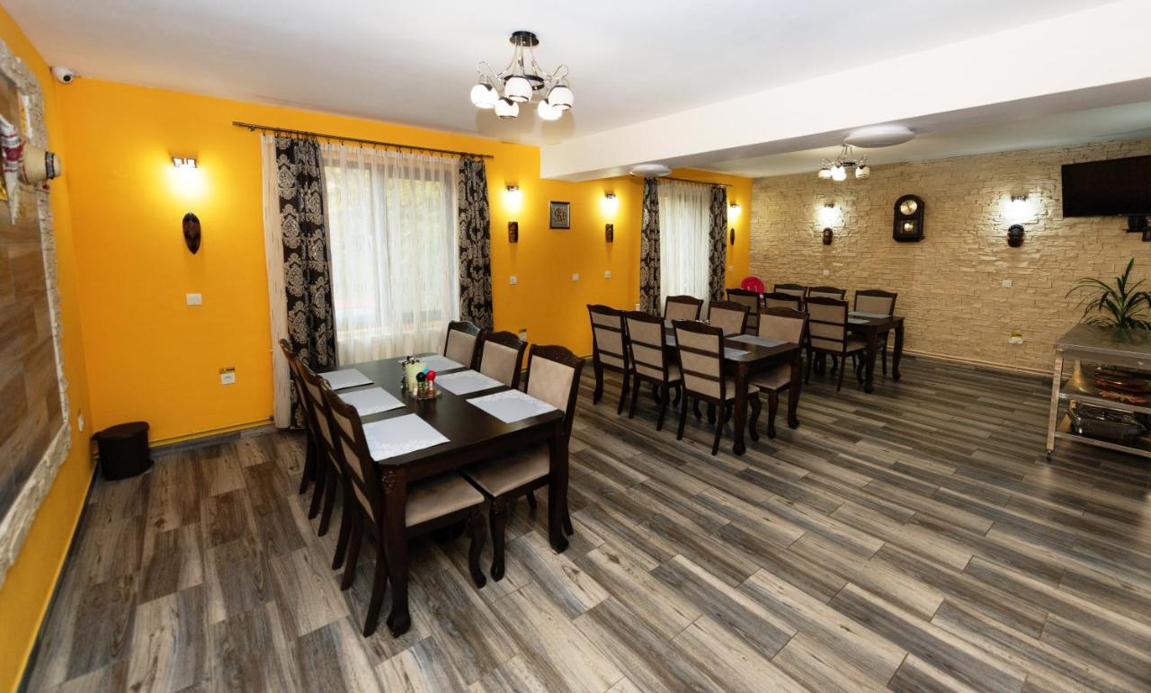 Hotel Stejarul Lui Andrei Izvoarele  Zewnętrze zdjęcie