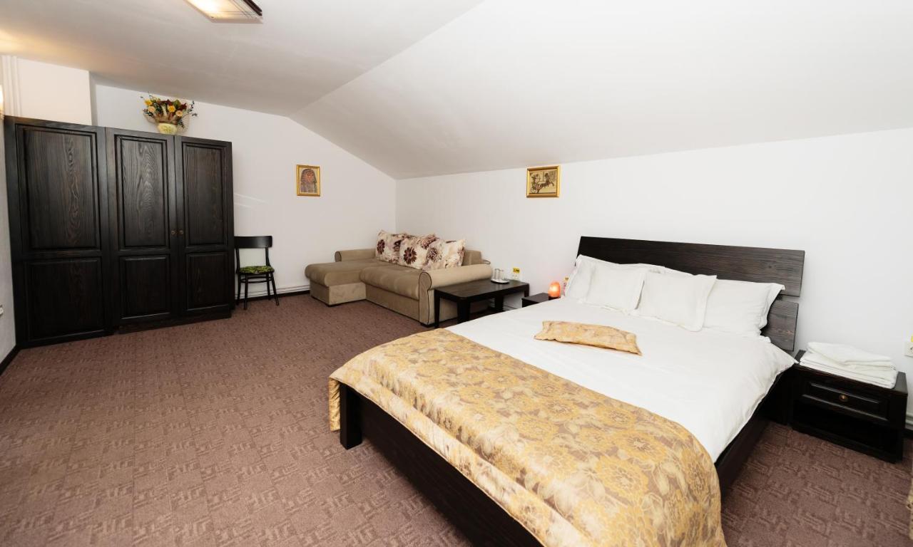 Hotel Stejarul Lui Andrei Izvoarele  Zewnętrze zdjęcie
